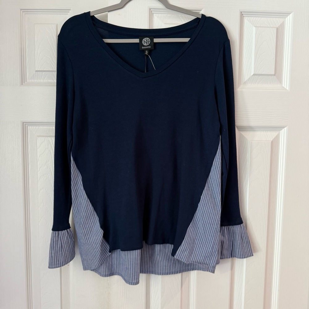 NWT Bobeau Navy and Gray V-Neck Blouse